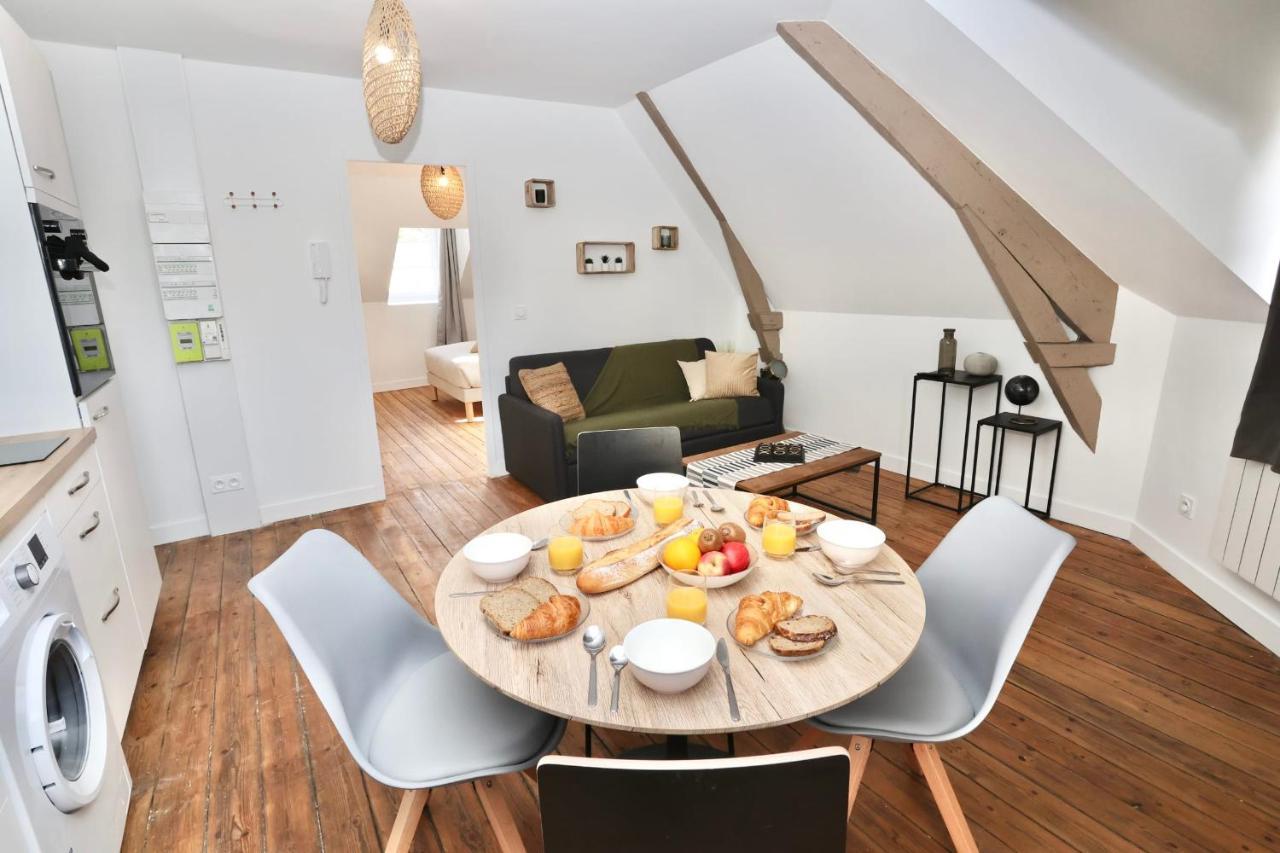 Napoleon Gare 7 T2 Dernier Etage Bylocly Apartman Pontivy Kültér fotó